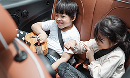 Children travelling in car